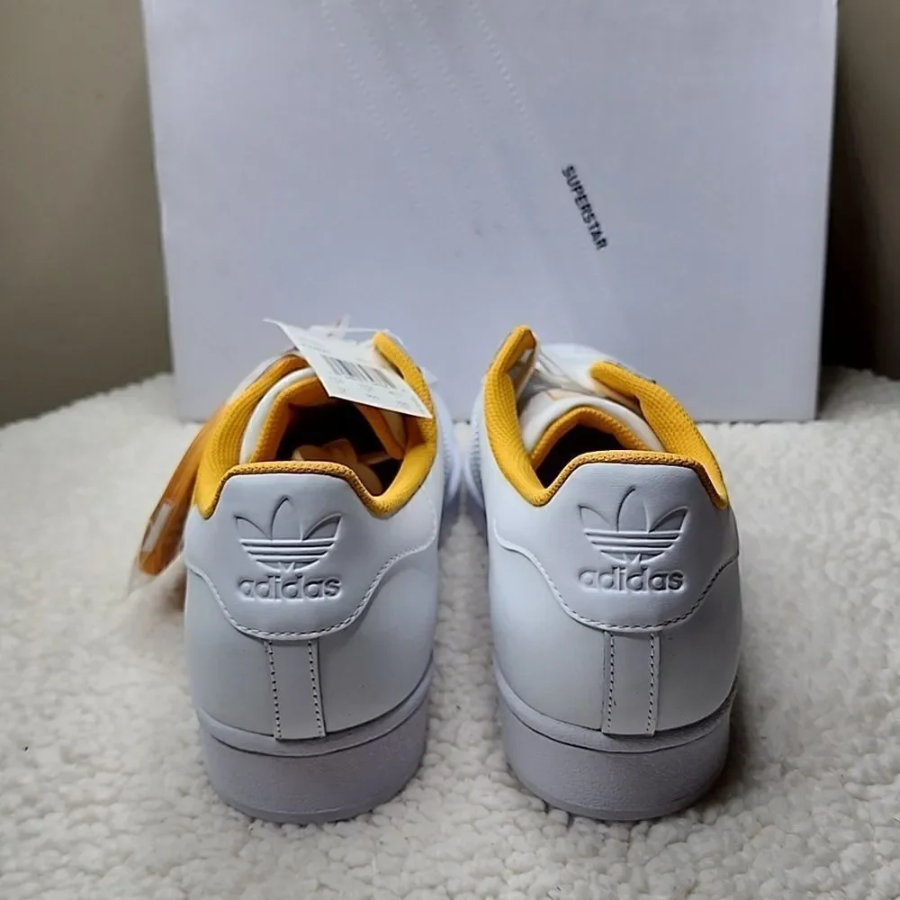 NWT Adidas mens Superstar Casual Sneakers Size 12 White/White/Active Gold
